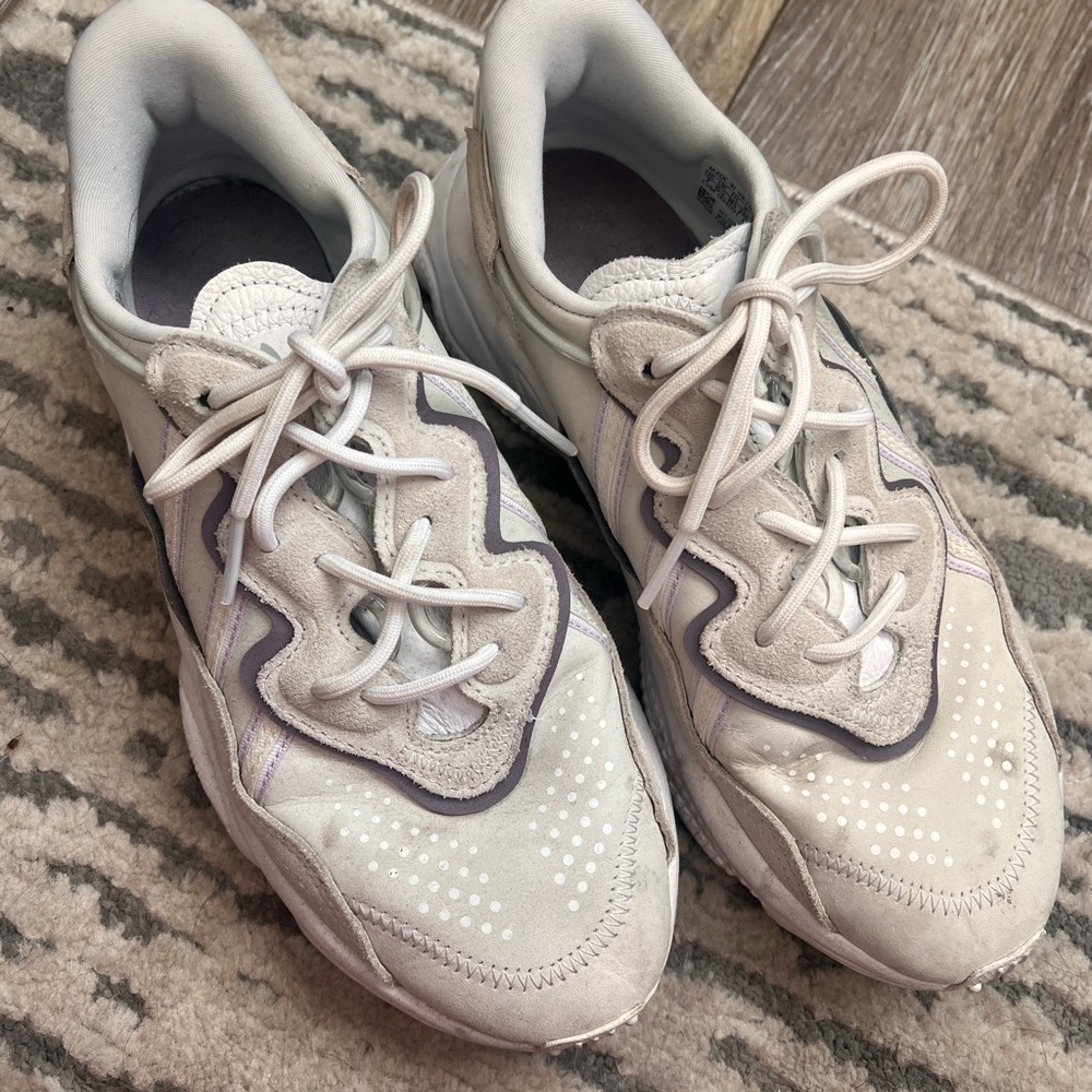Ozweego Adidas sneakers